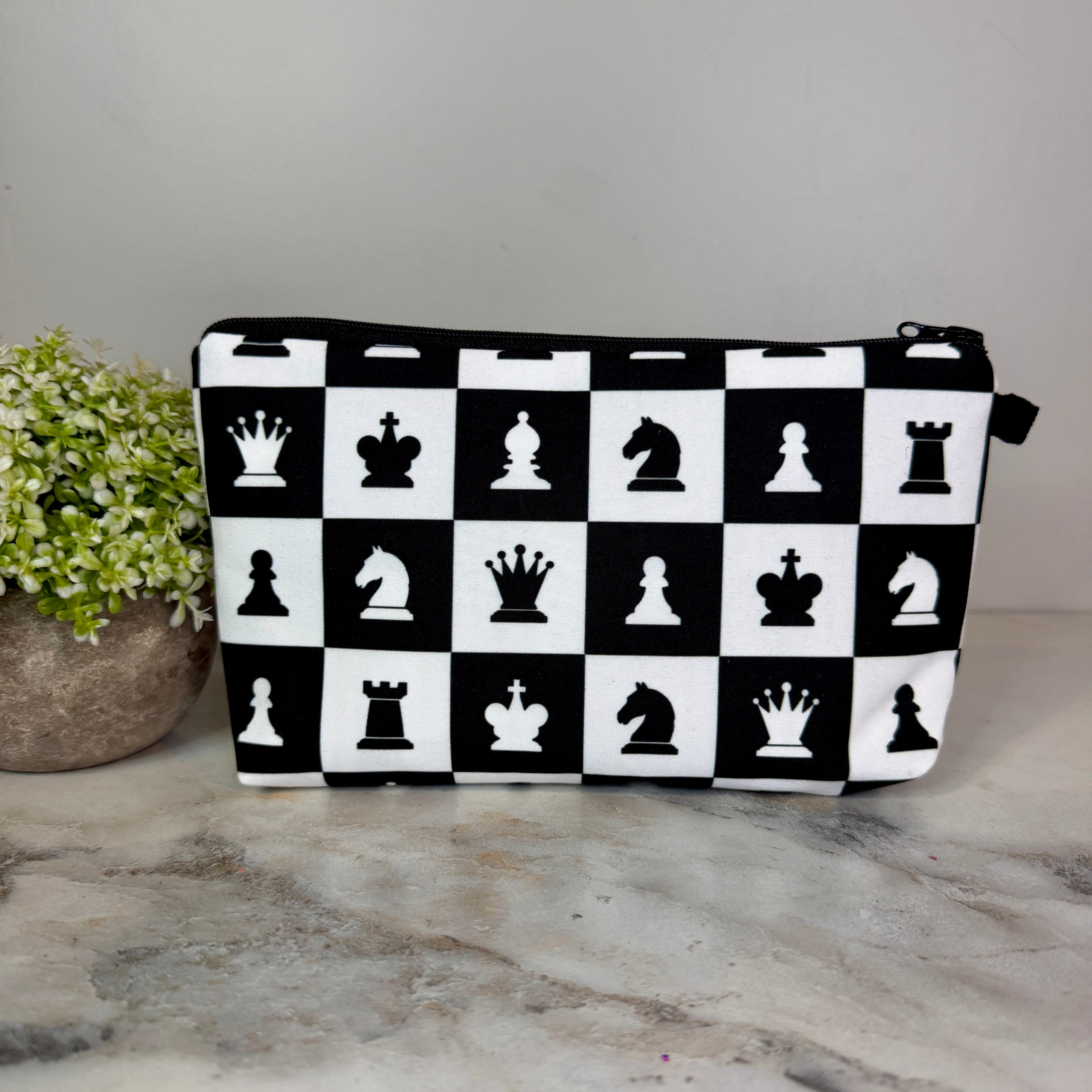 Pouch - Chess