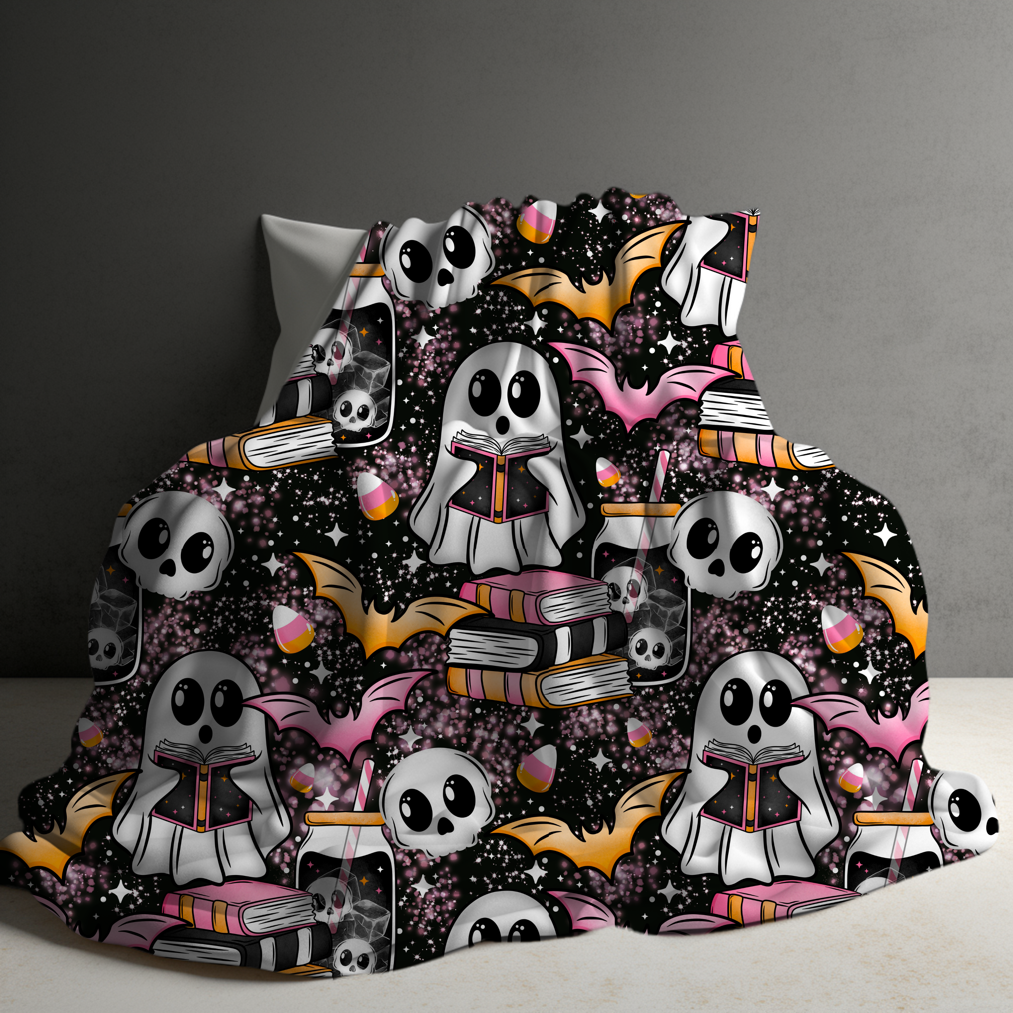 Blanket Halloween #21 - Reading Ghosts - PREORDER