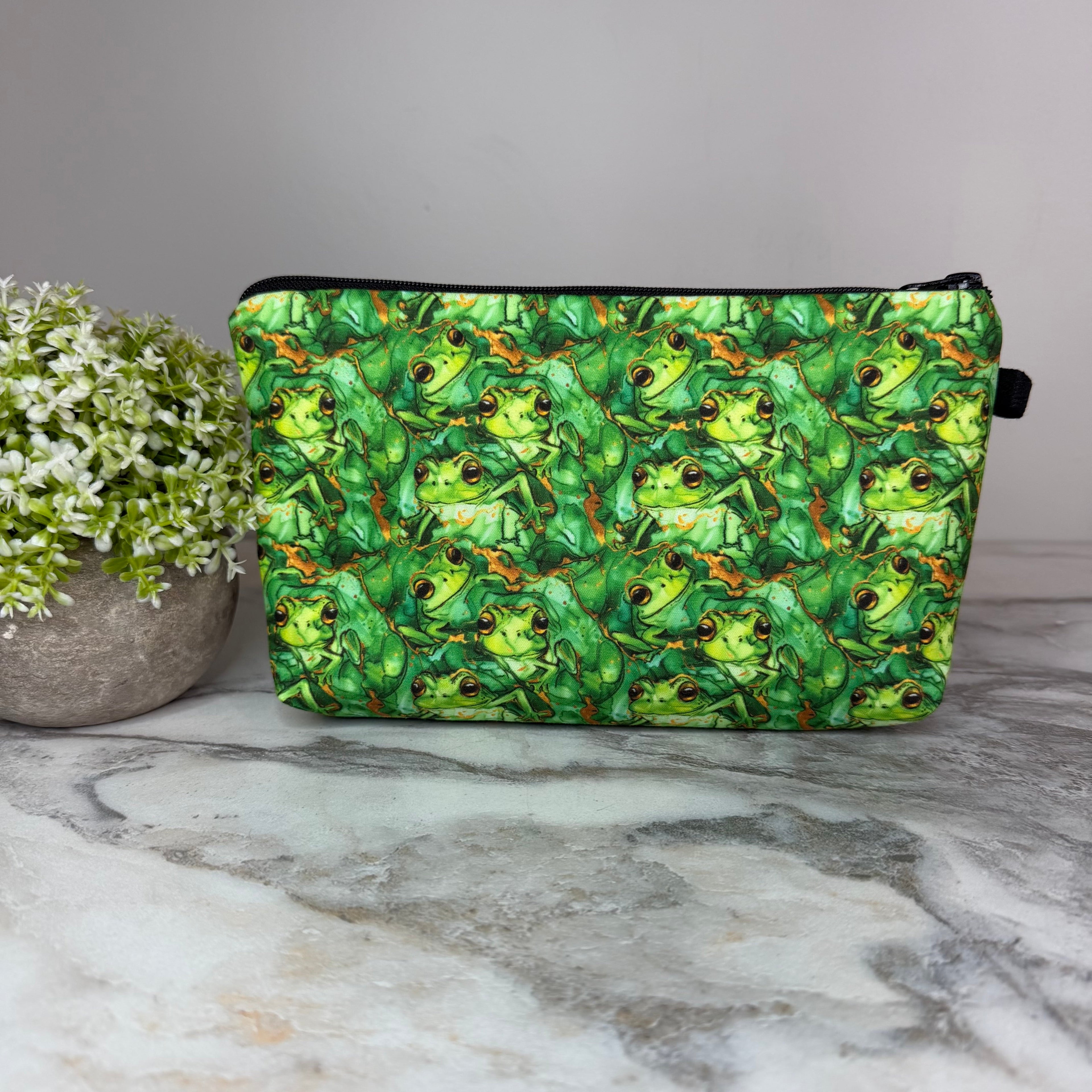Pouch - Animal, Frog Green Marble