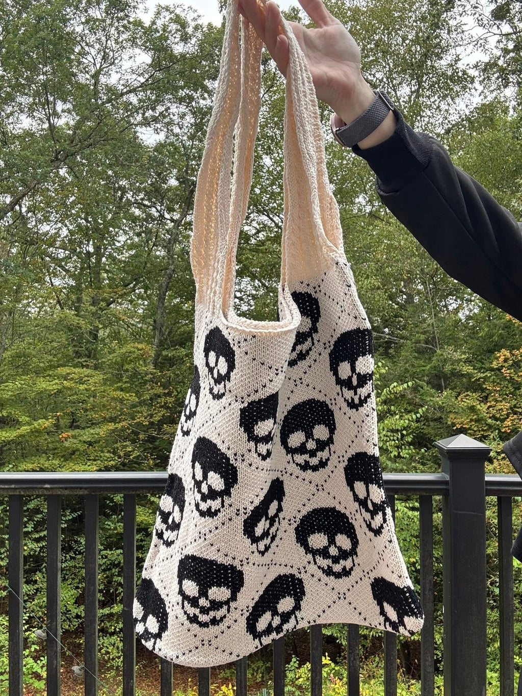 Tote Bag - Knit Sweater - Skull
