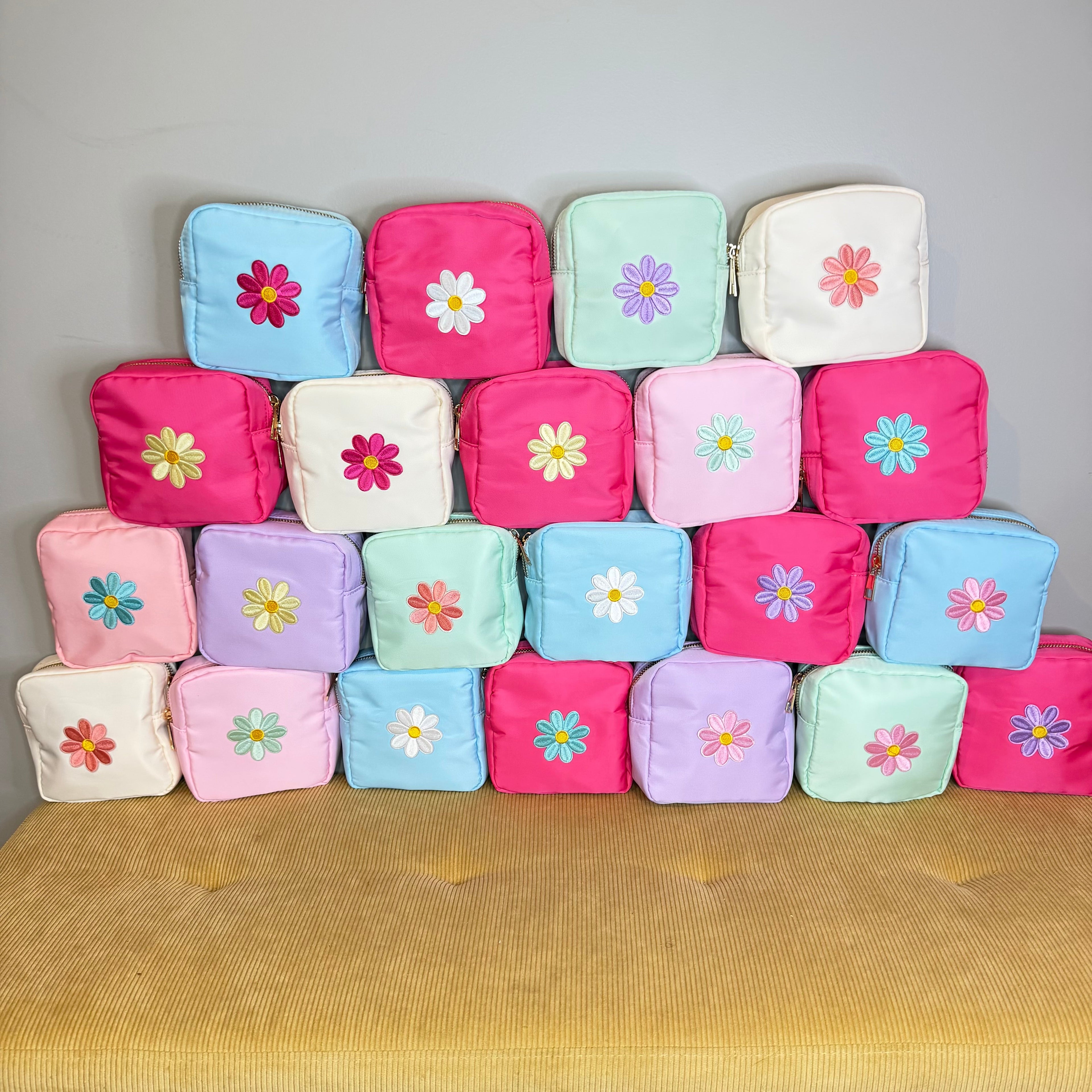 The Daisy - Square Pouch