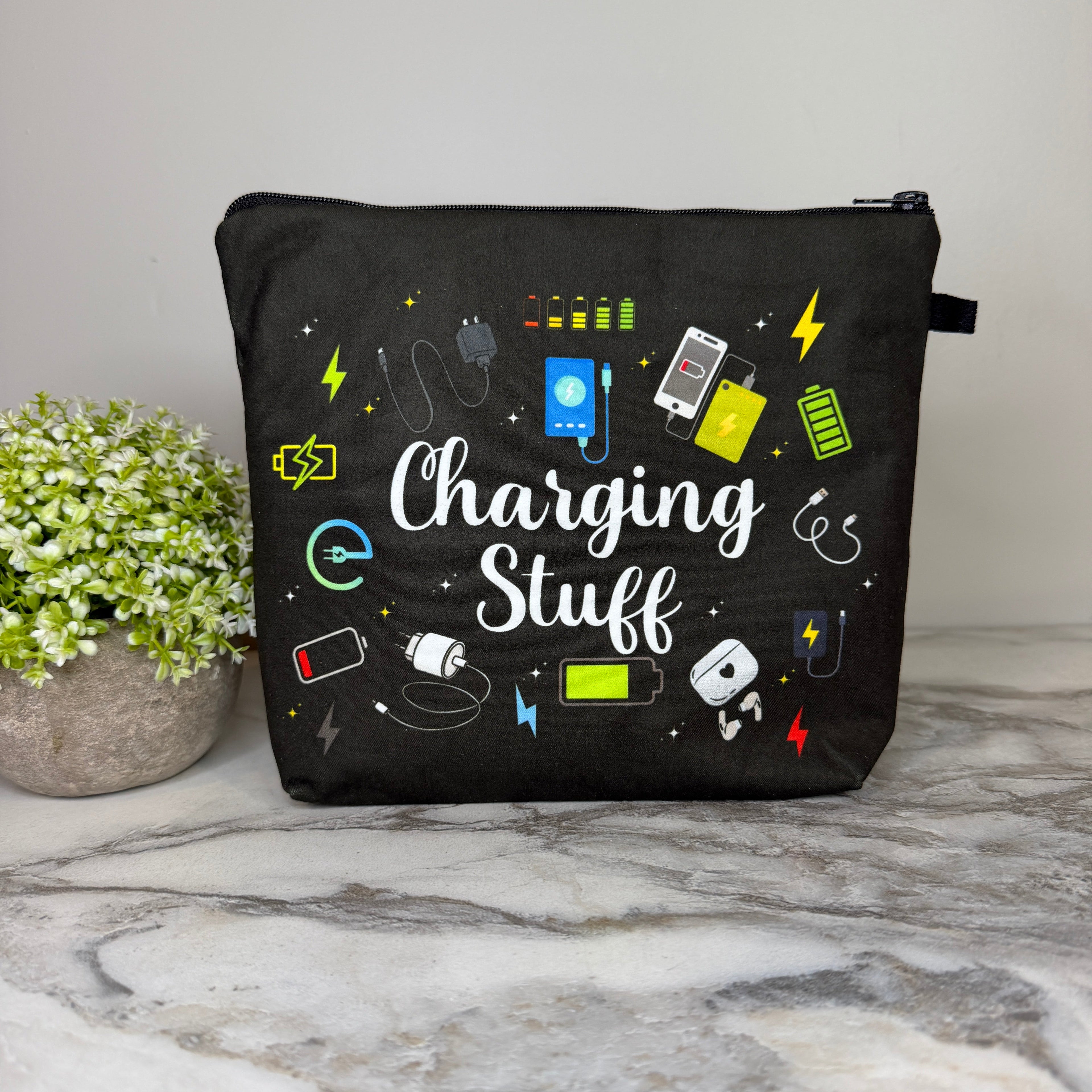Pouch XL - Charging Stuff