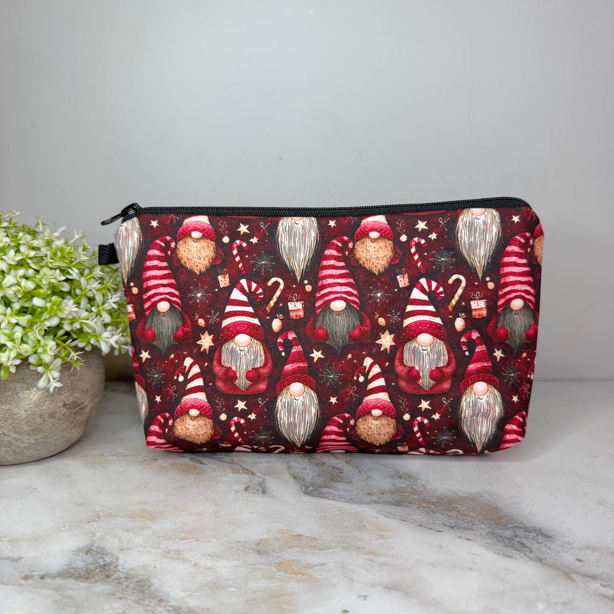 Pouch - Christmas - Gnome Maroon